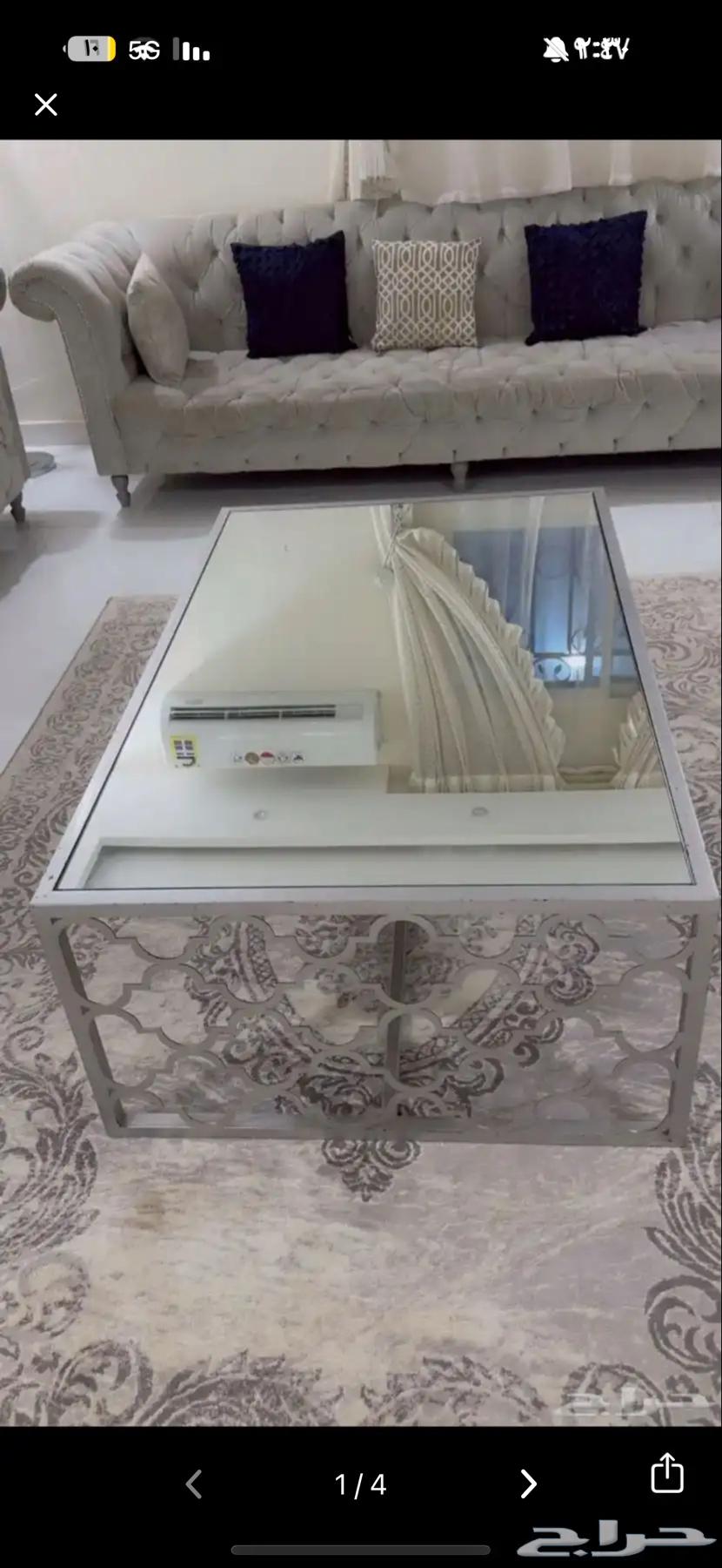 Tables64258879857538112