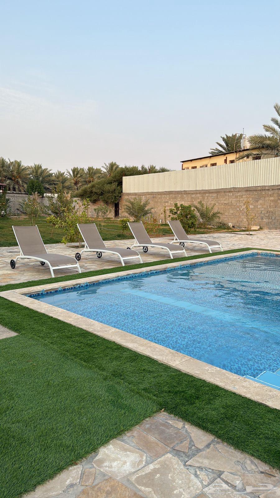 hb resort clock at 10064261372945794110