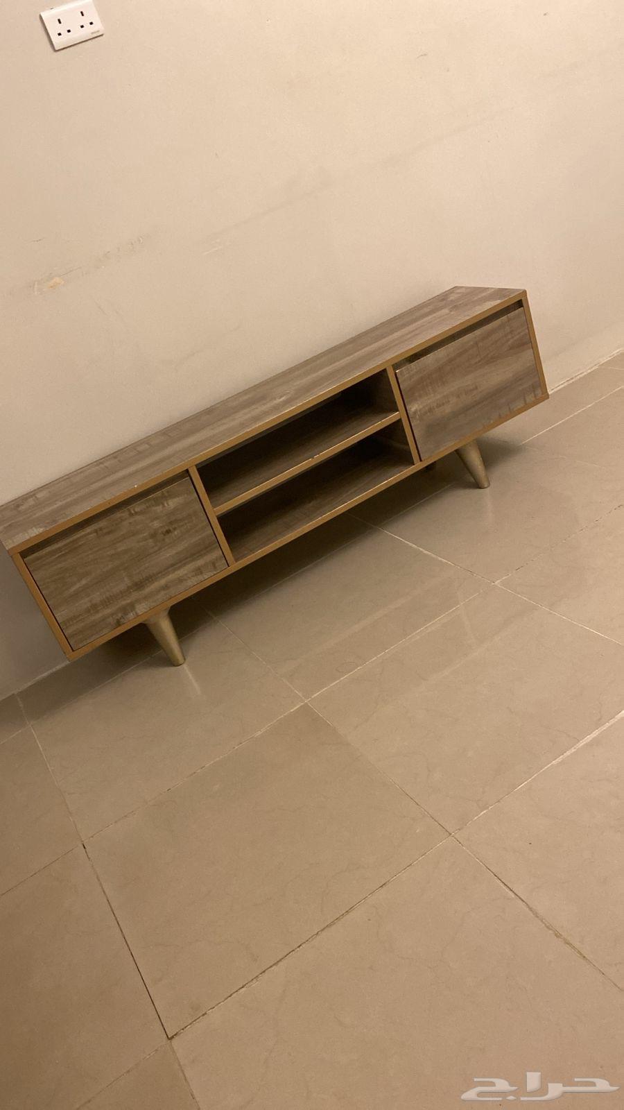 Table and desk for sale64267039602689110