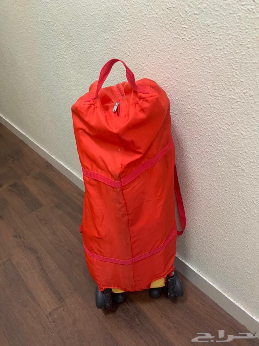 سرير أطفال بحاله ممتازه قابل الطي وتخزين64356821418115110