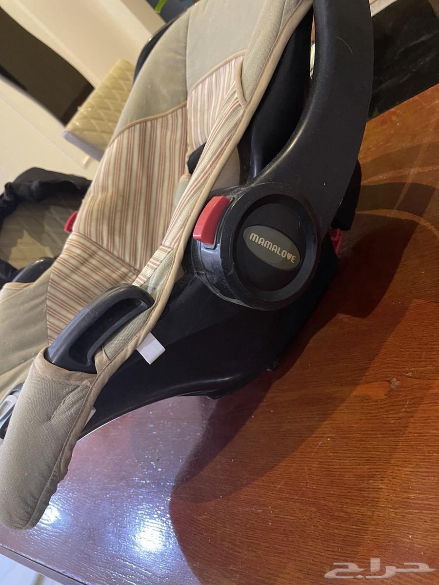 كرسي بيبي شبه جديد ماركة MAMALOVE64267219920898111