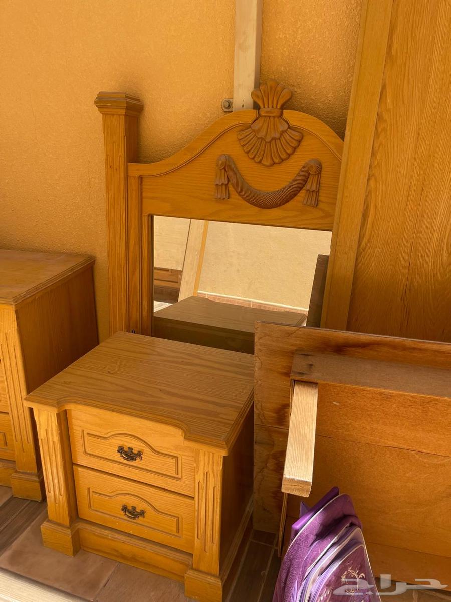 غرفة نوم بأثاث جيد واستعمال بسيط64269761444481111