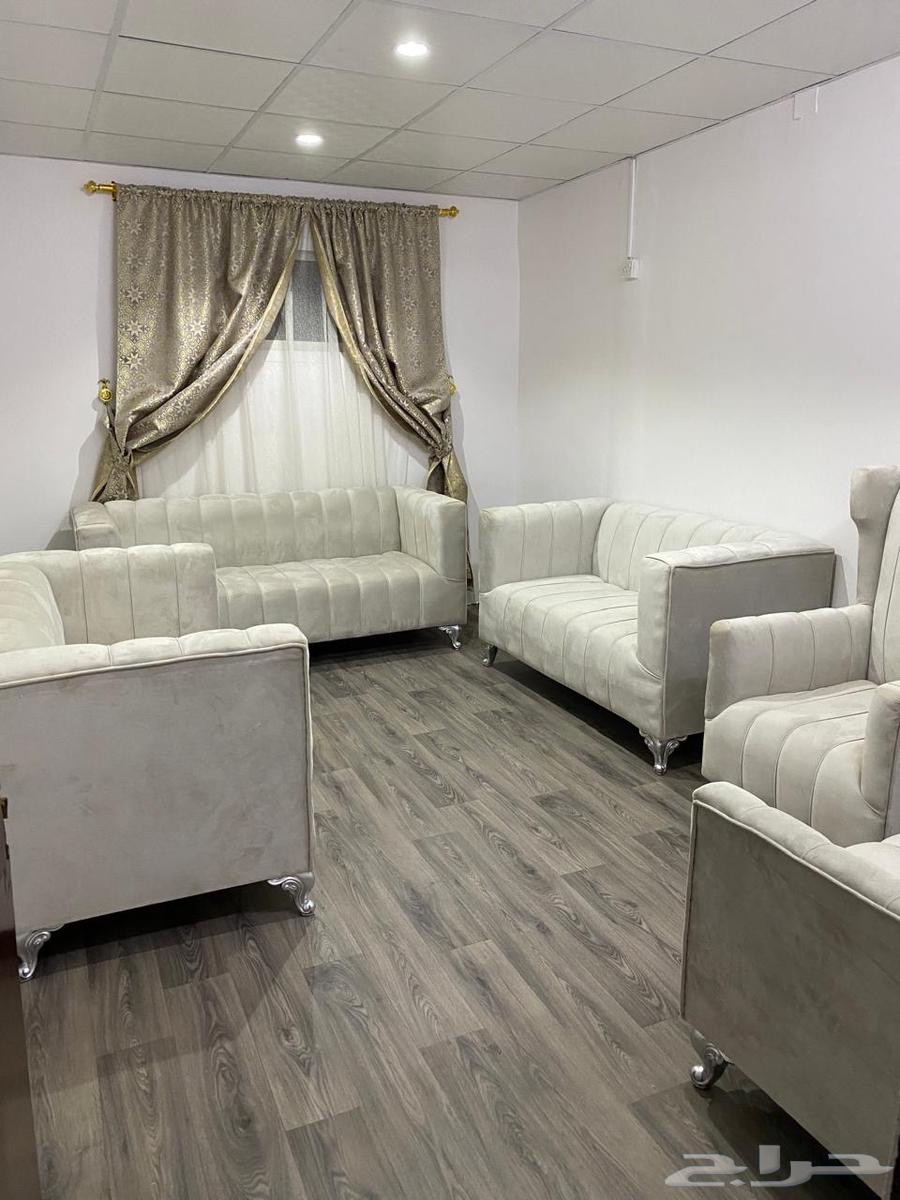 كنب جديد م جاء له استعمال كثير ولا فيه اي كسر ومعه خداديات64262021128066110