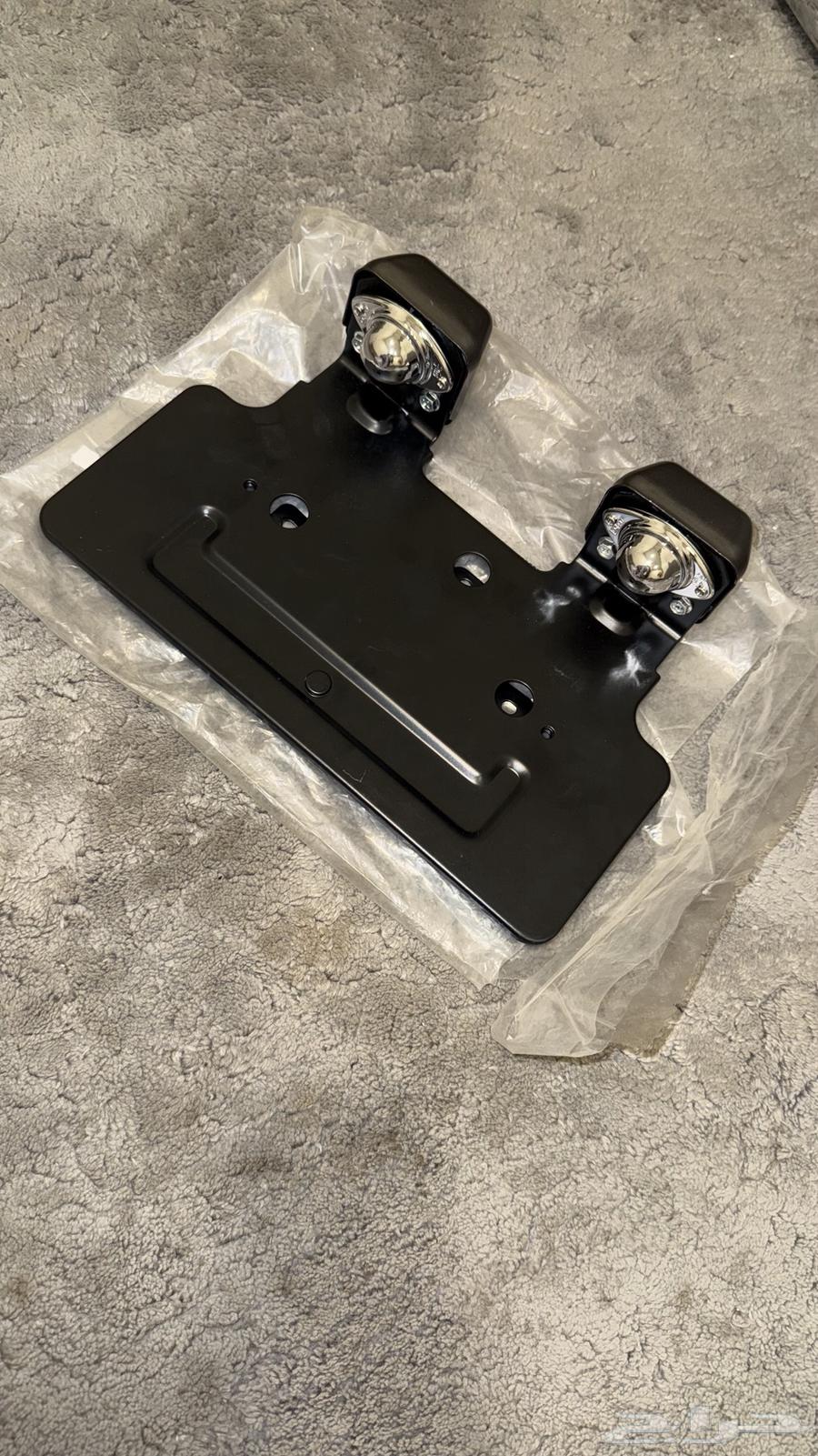 قاعده لوحة خلفيه جيب ربع64437382539138110