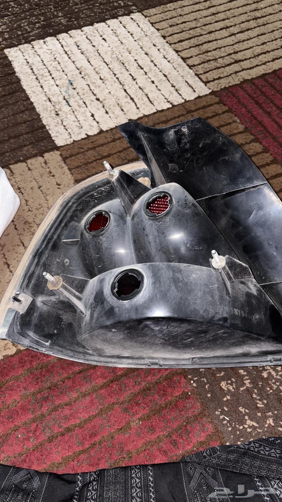 اسطب ماركيز يمين اصلي64428738689922112