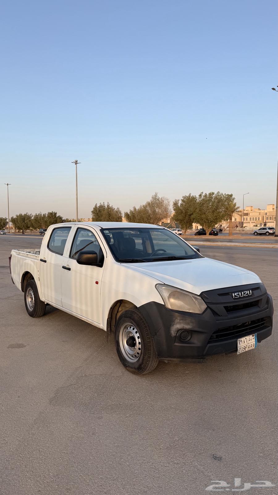 Isuzu 202064436749343618110