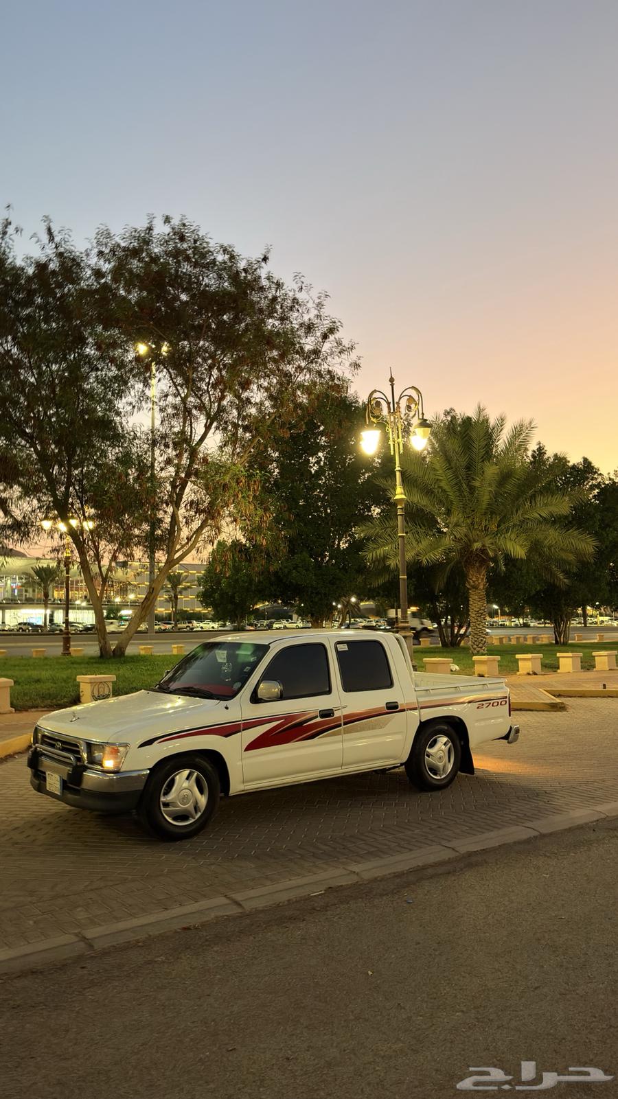 HiLux 200164439890427394112