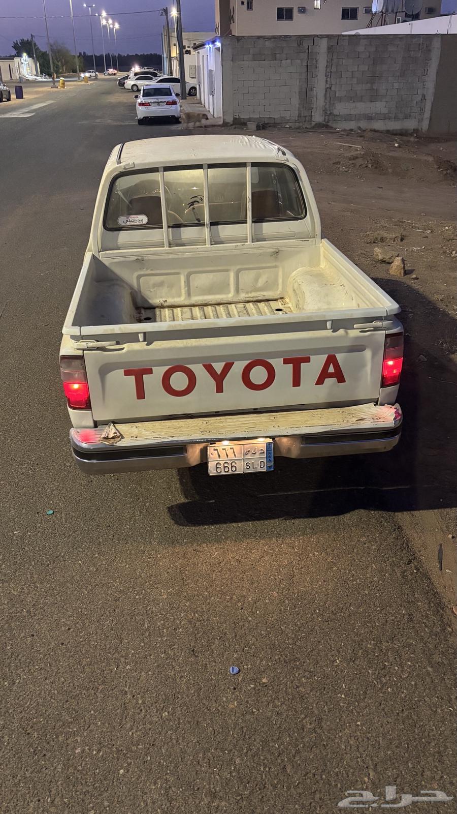 للبيع هايلكس 200364438431830145114