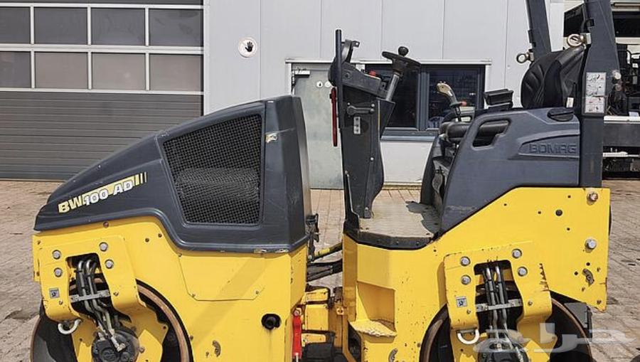 Bobcat and compactor for daily and monthly rental, asphalt equipment available64432087806594112