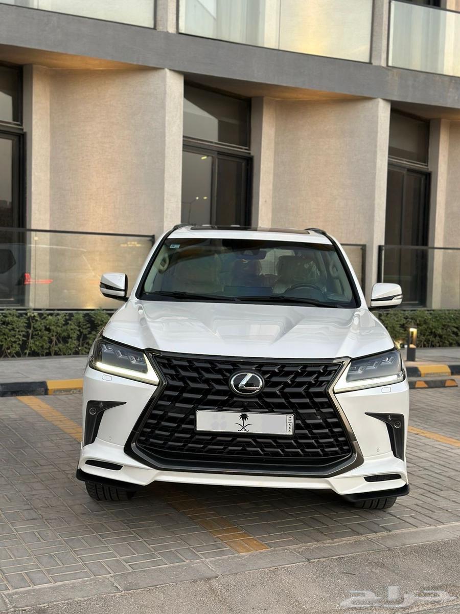 2020 Lexus Black Edition LX 570 Nearly Agency Condition Very Clean64436816481281111