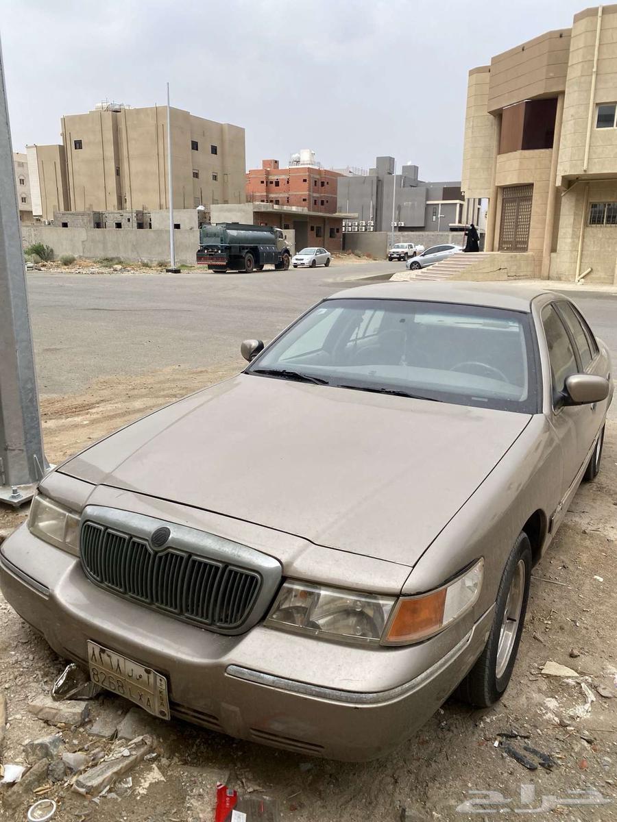 فورد جراند ماركيز 200264437813569026113