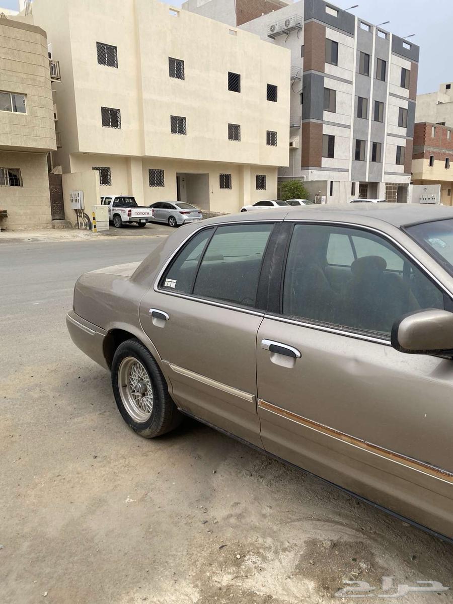 فورد جراند ماركيز 200264437813569026110