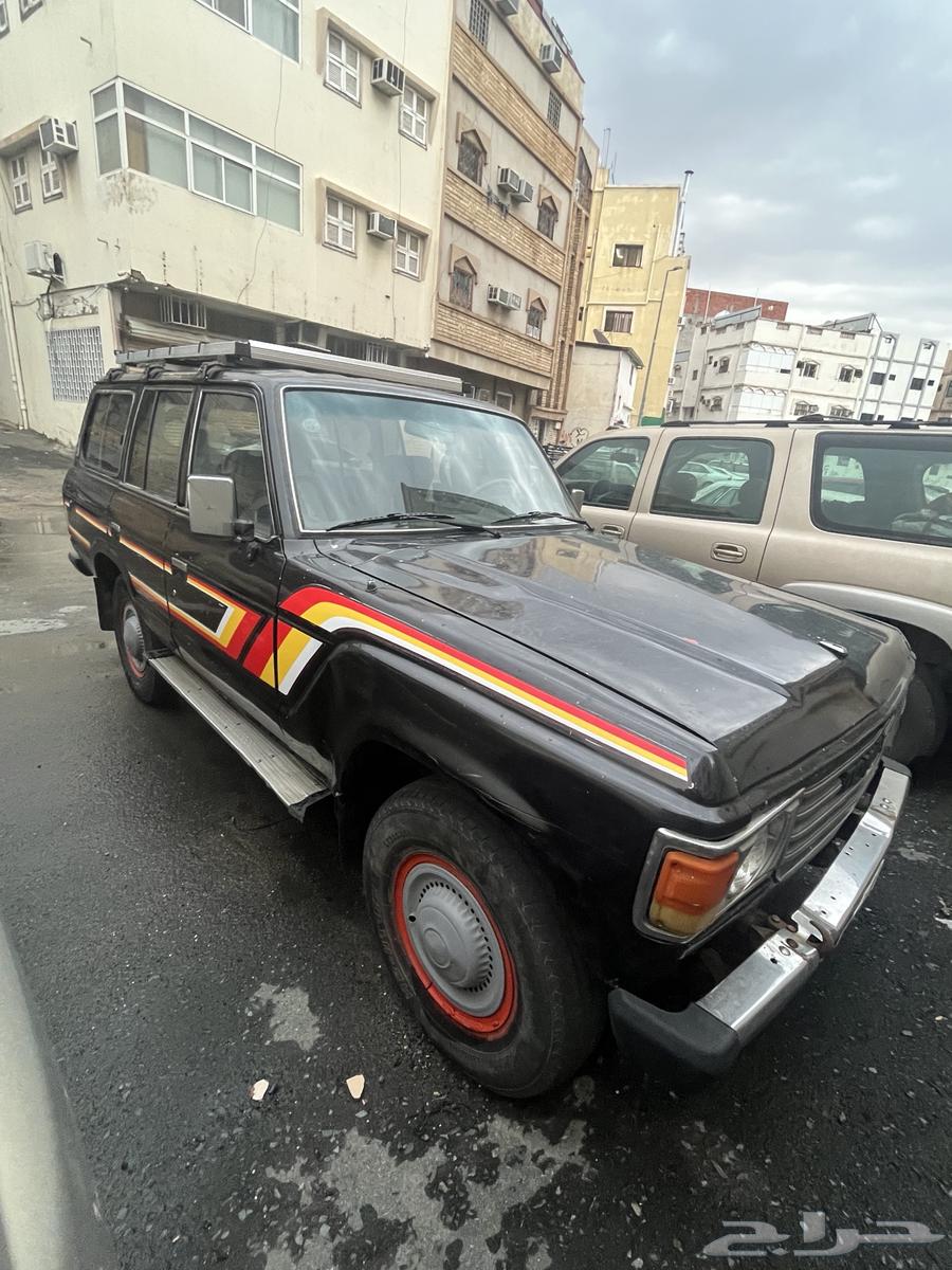 جيب صالون موديل 85 لون اسود64437166974466112