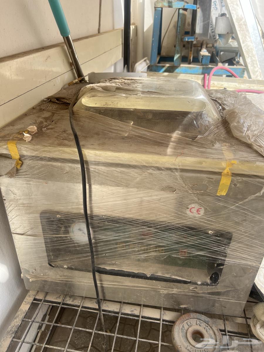 Vacuum machine and Dodge rims and Mercedes gearbox64431453637505113