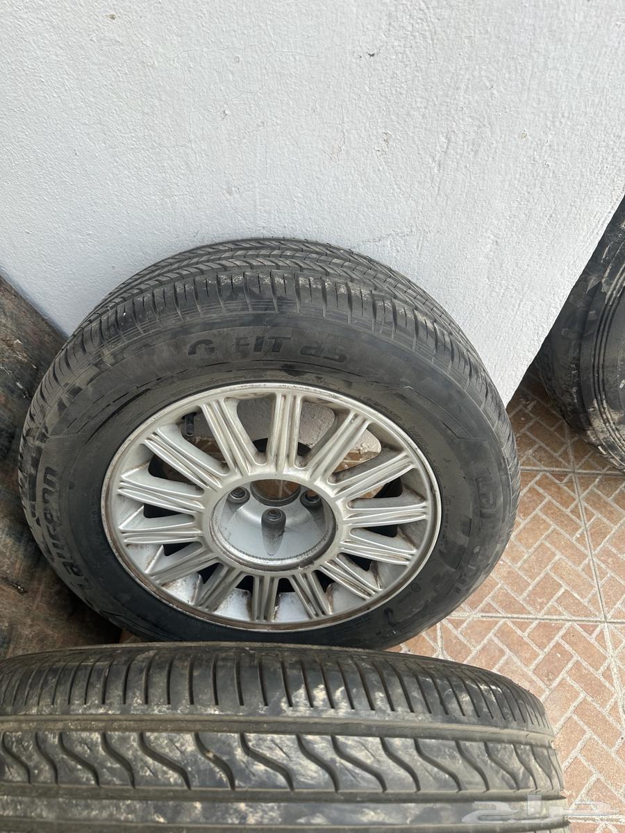 للبيع 2 جنوط فورد ماركيز 2010 صيني مقاس 1664429856366082112