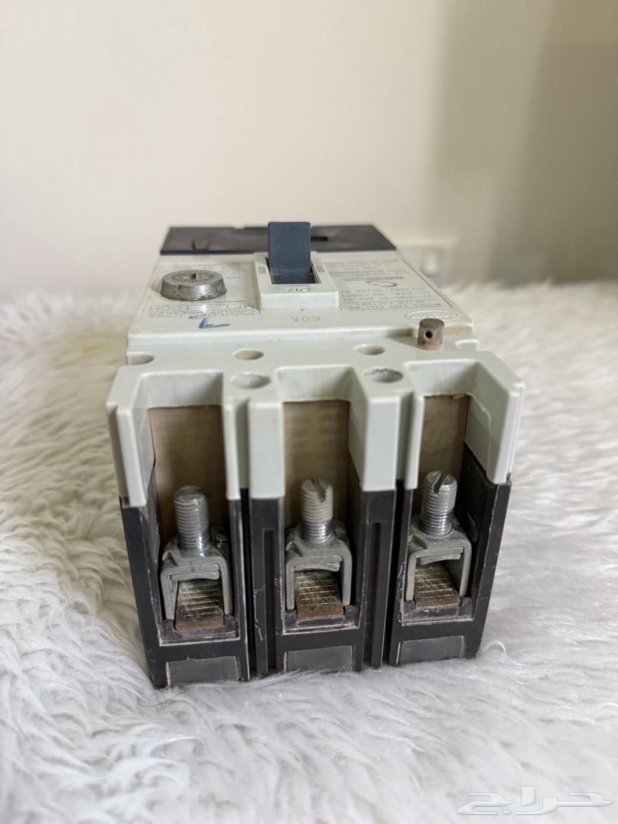 للبيع قاطع كهربائي 60 امبير64437126085634113