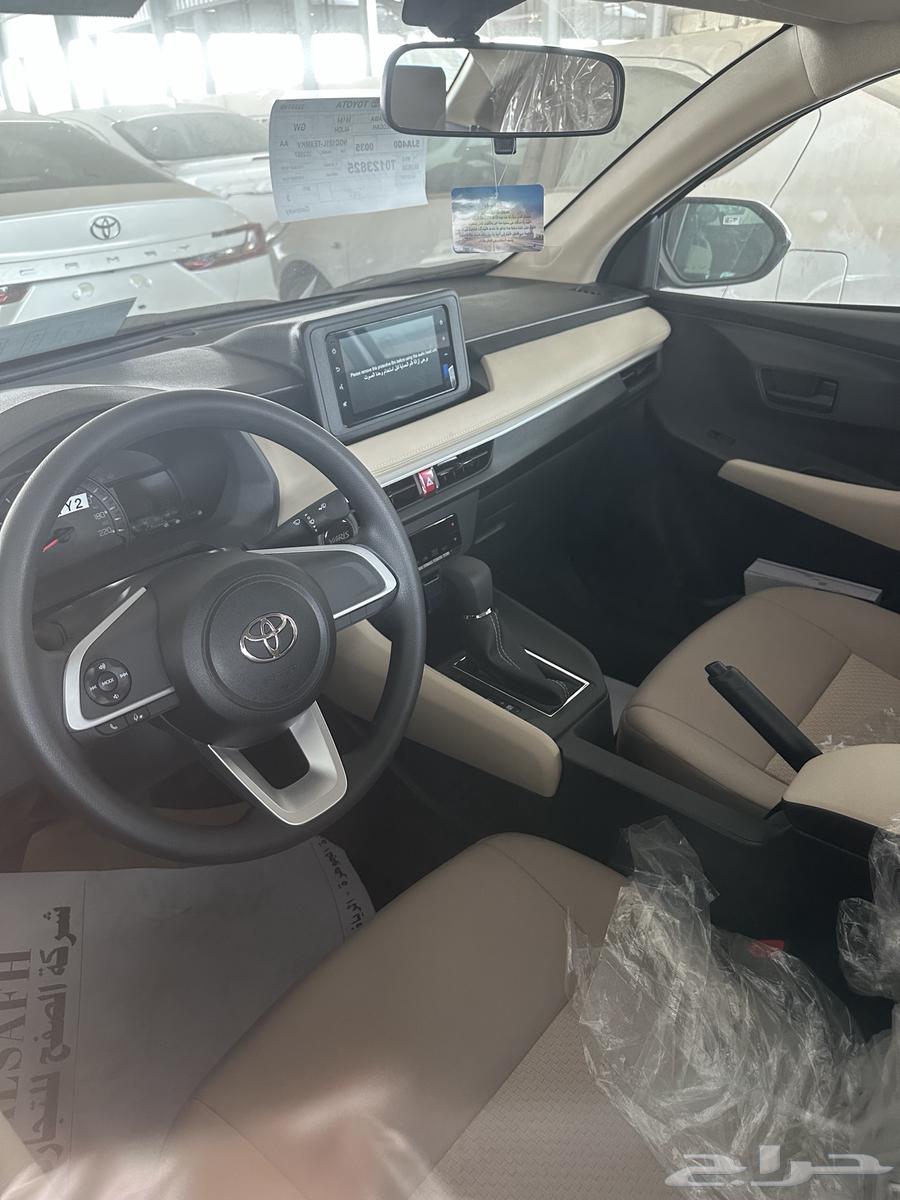 يارس استاندر y لون ابيض موديل 202664431210597122114