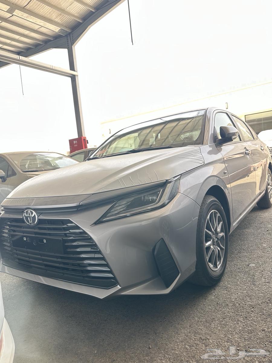 يارس استاندر Y لون فضي موديل 202664431305041154110