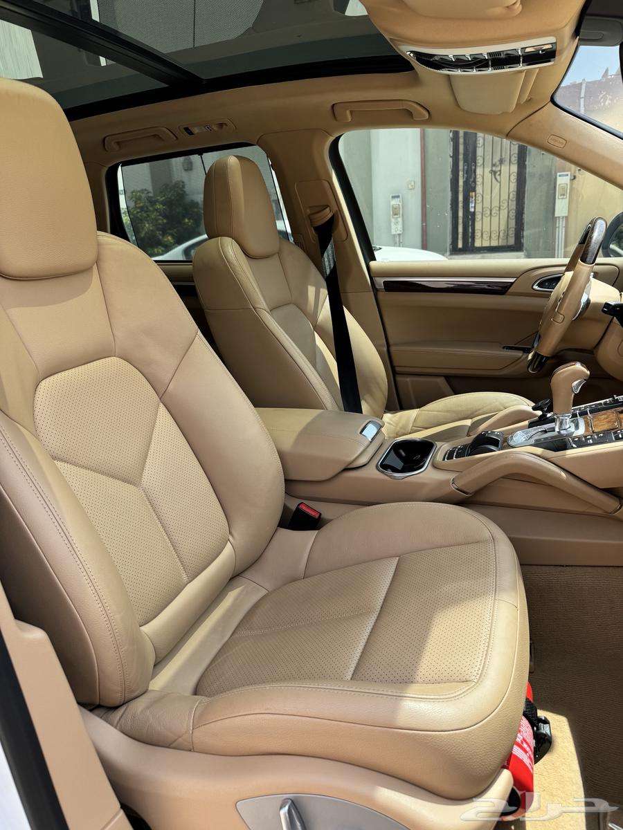 Porsche Cayenne 201464428779421186113