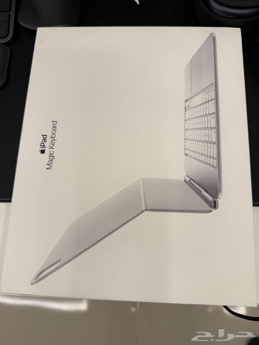 iPad Magic Keyboard64298134440833111