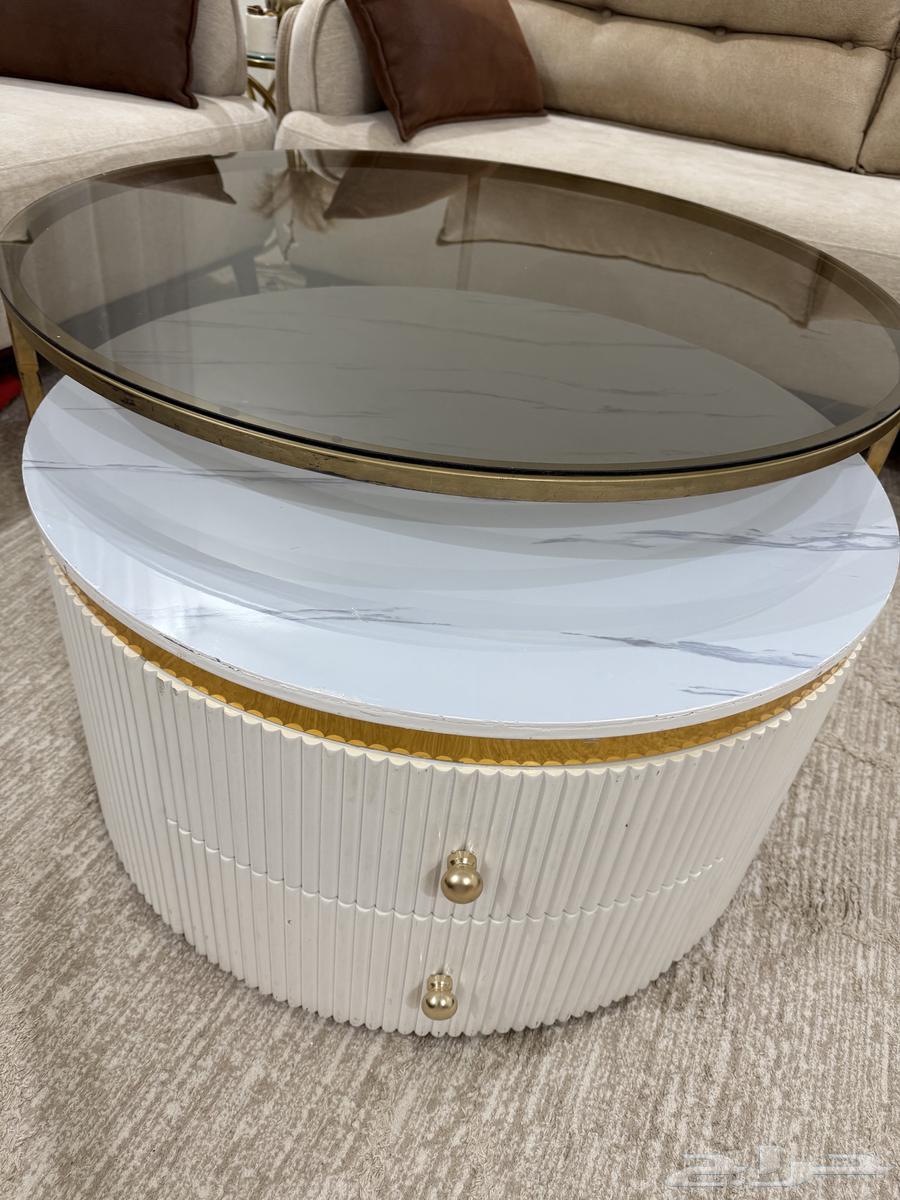 الطاوله للبيع جديده ونظيفه64294362998913110