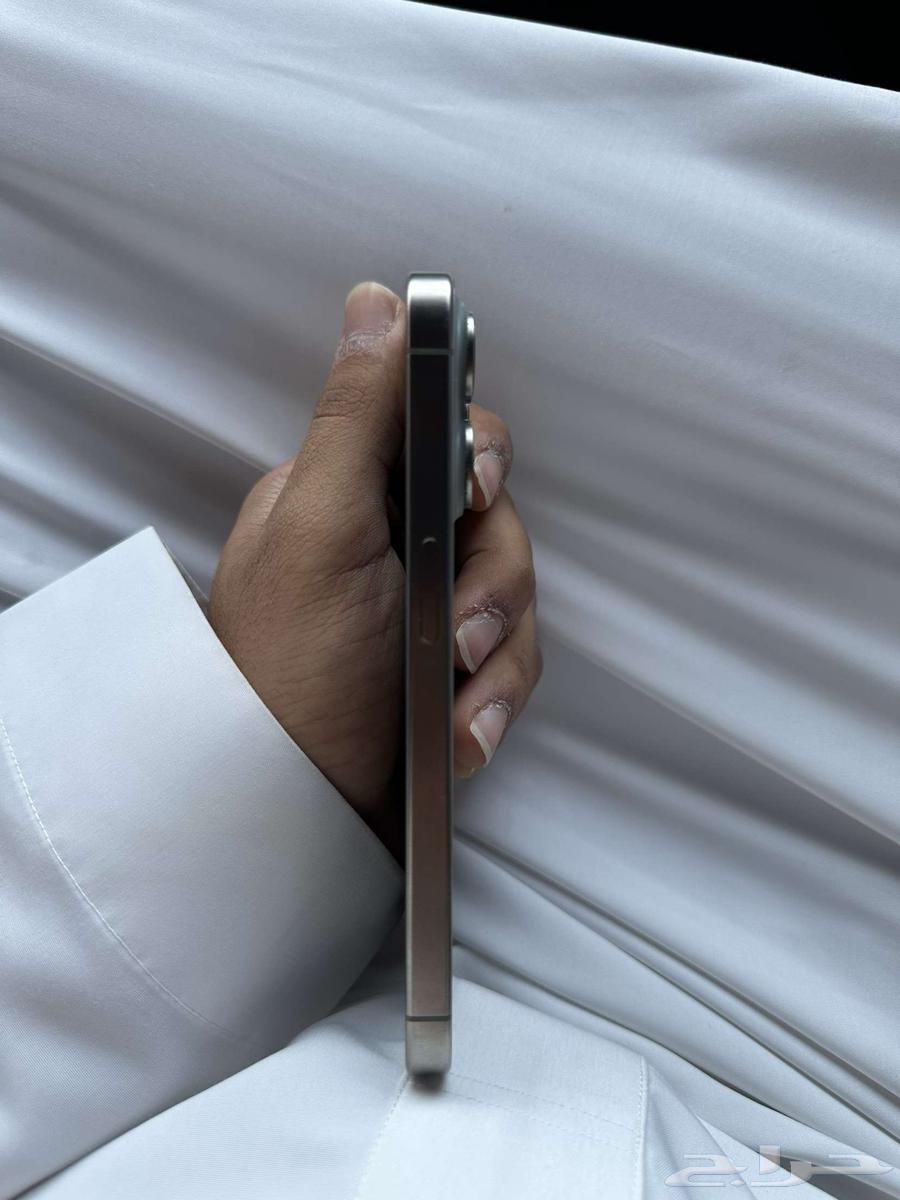 Hello, I have an iPhone 15 Pro in perfect condition, no issues at all64296503748995112