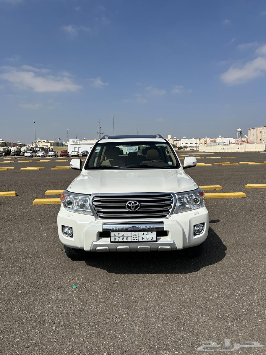 جيب تايوتا سعودي GXR لاند كروزر 2015 فل كامل64428403156353110