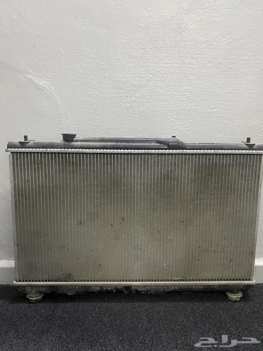 For sale radiator for 2000 model Camry four cylinder with manual transmission64429330737793111