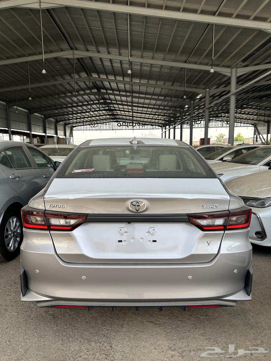 يارس استاندر Y لون فضي موديل 202664431305041154111