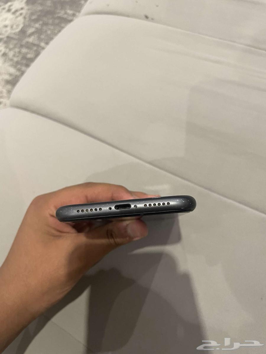 اعرض لكم ايفون11 لبيع64300073076995114