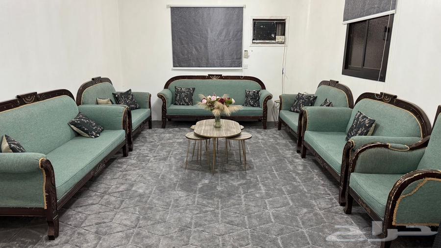 Strong compression sofa, upholstered, clean fabric, flawless for 700 riyals64295319995905110