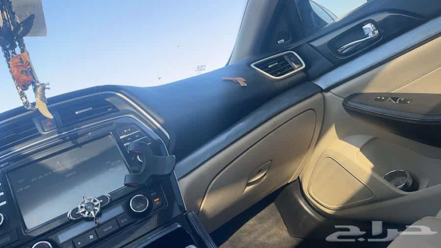 Maxima Chalih64438888041091114