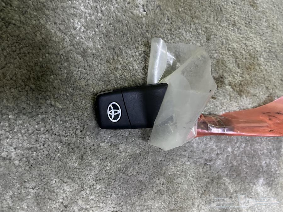 للبيع مفتاح تويوتا كورولا 202264437773198209111