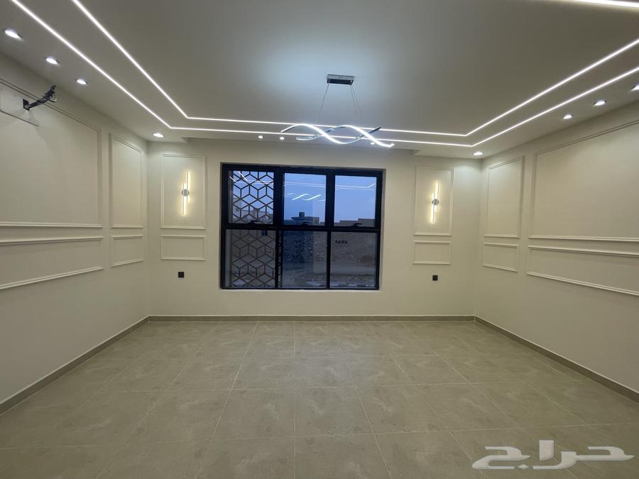 Apartments for sale, upper units, Al-Diyafa neighborhood, west of Khamis63613601159041110