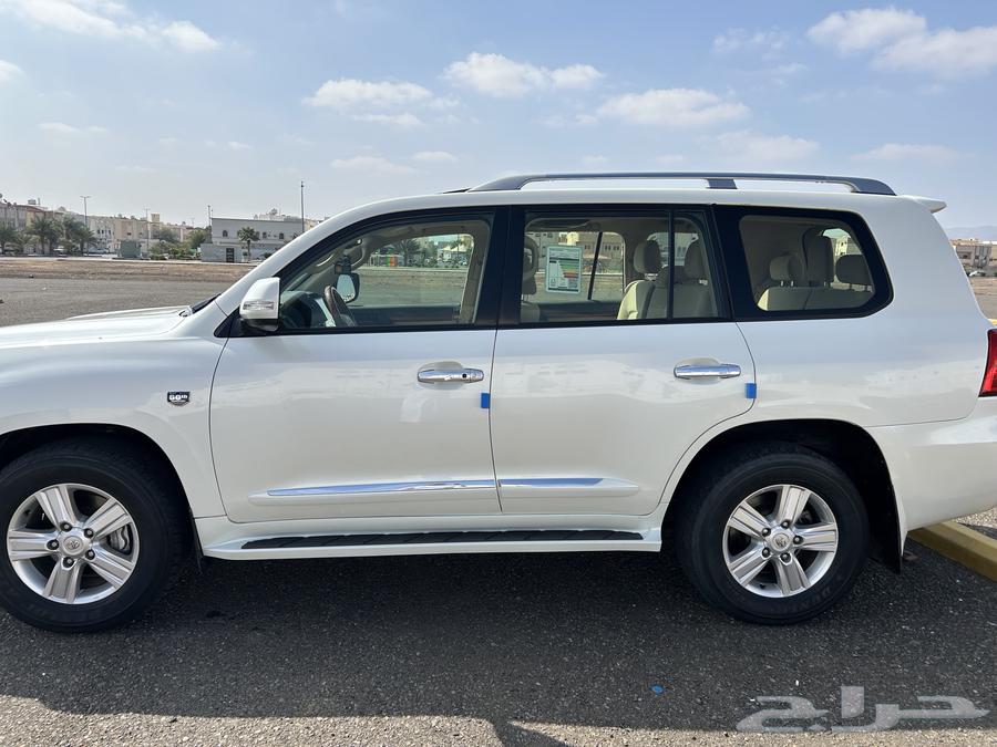 جيب تايوتا سعودي GXR لاند كروزر 2015 فل كامل64428403156353113