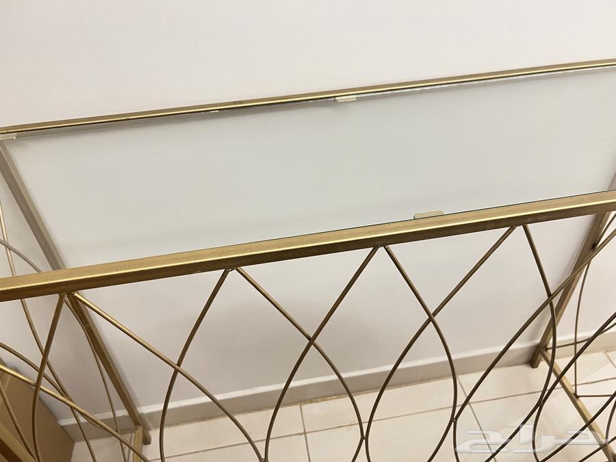 Two-piece golden reception table64291272682626111