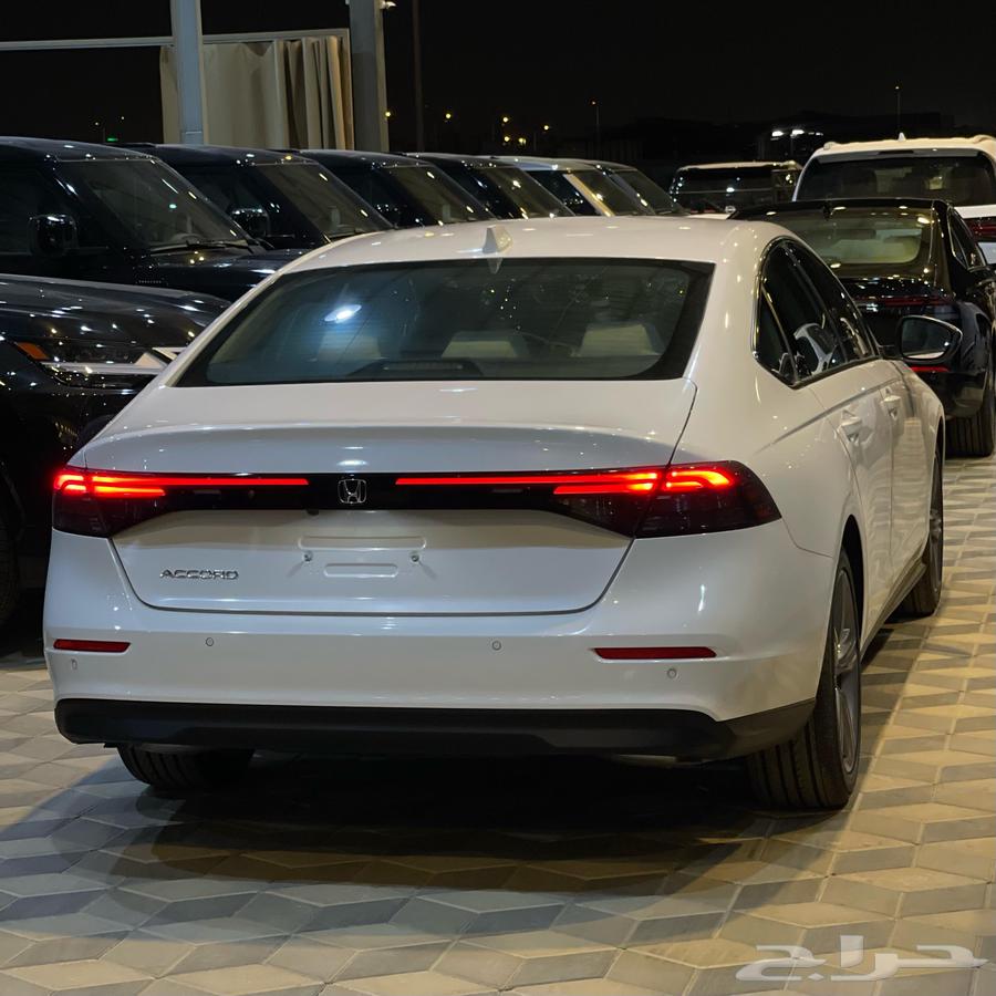 هوندا اكورد نص فل بسعر 126000 شامل الضريبه64430684240642112