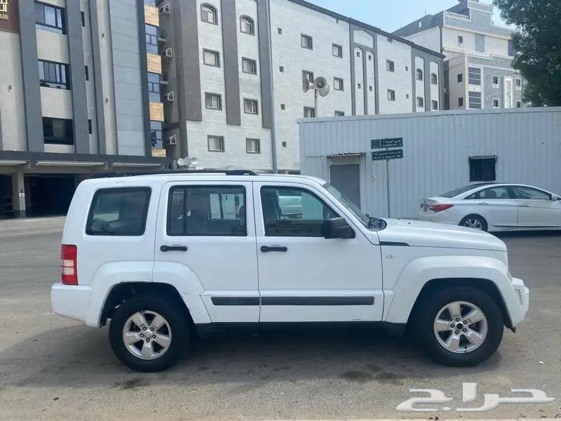 جيب شيروكي ليبرتي 201264437355537409111