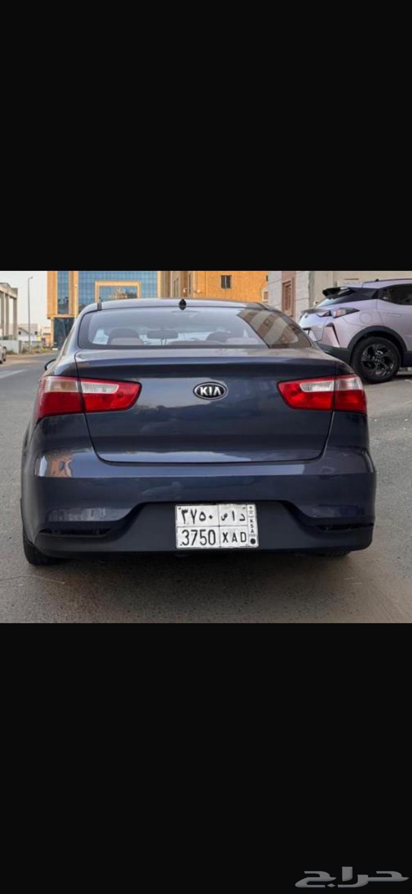 كيا ريو 2017 السياره متماسكه ومغير لها قطع استهلكيه64433431142402113