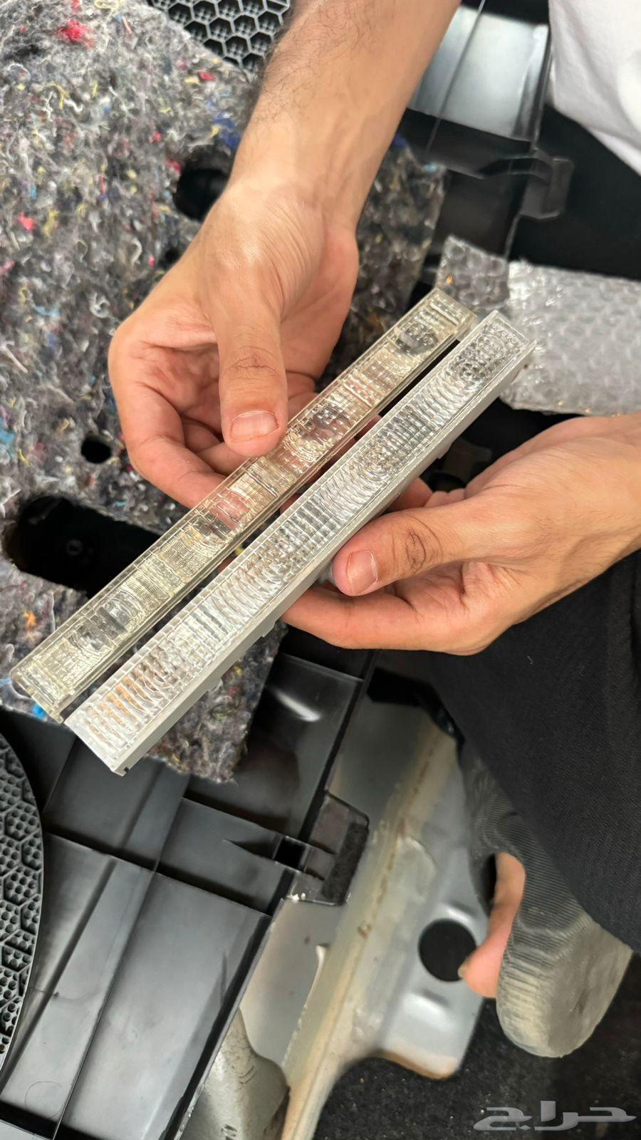 نور فرامل الوسط كورولا من 2014 الى 201964438807102978110