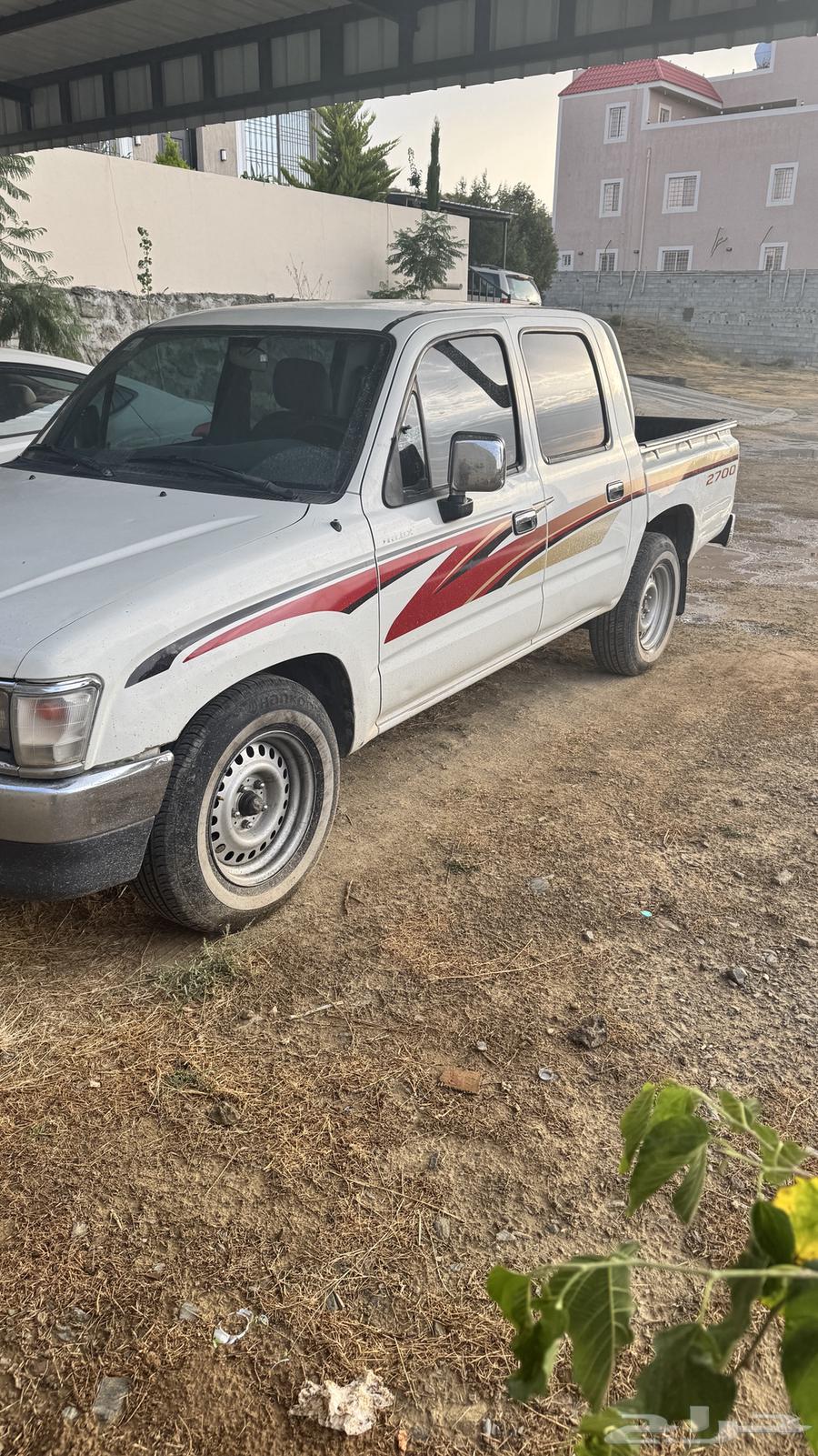 HiLux 200164443695599362110