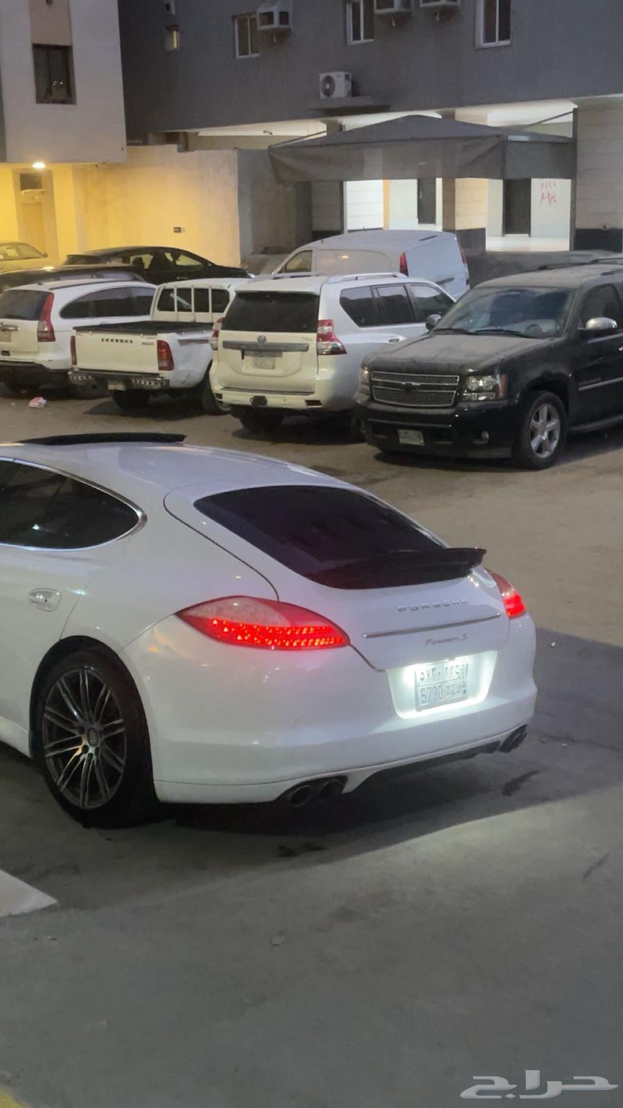 بورش باناميرا شبه مخزن للبيع او بدل مناسب64441103629826112