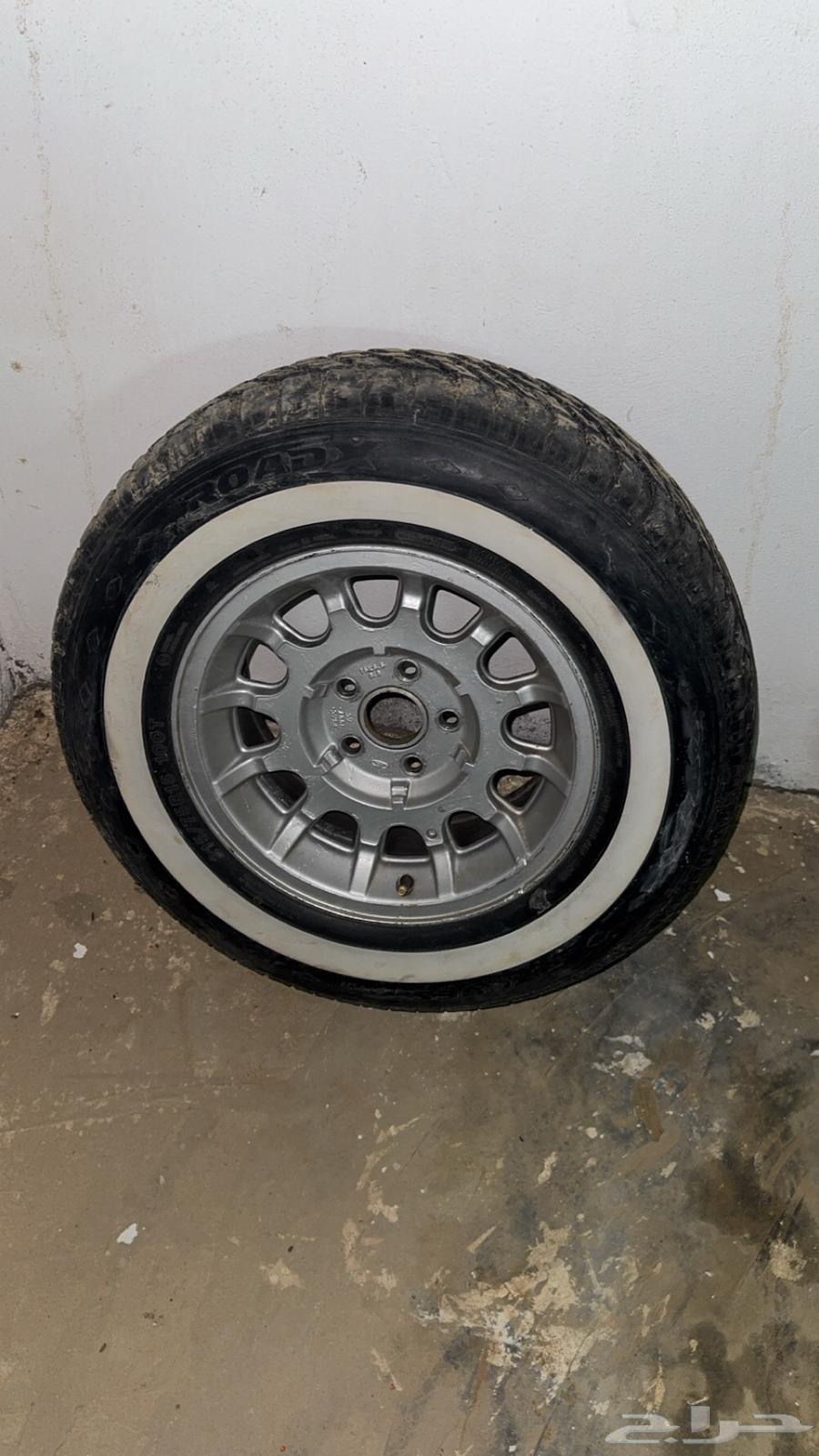 اربع جنوط فورد وكفرات مقطعه64451889645313113