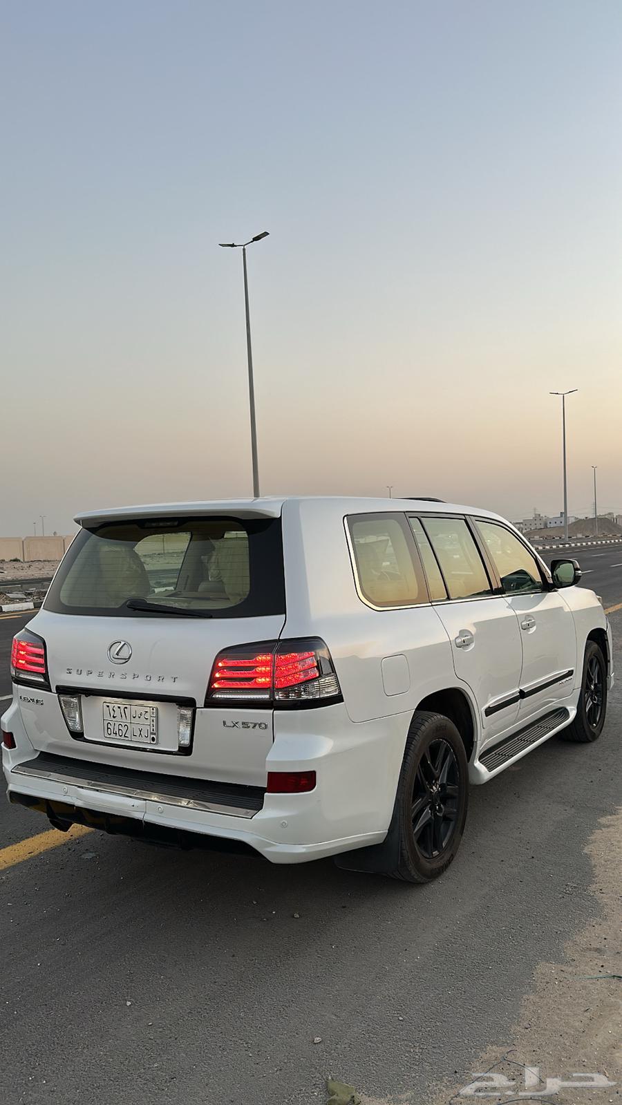 Lexus Lx57064441732045314112