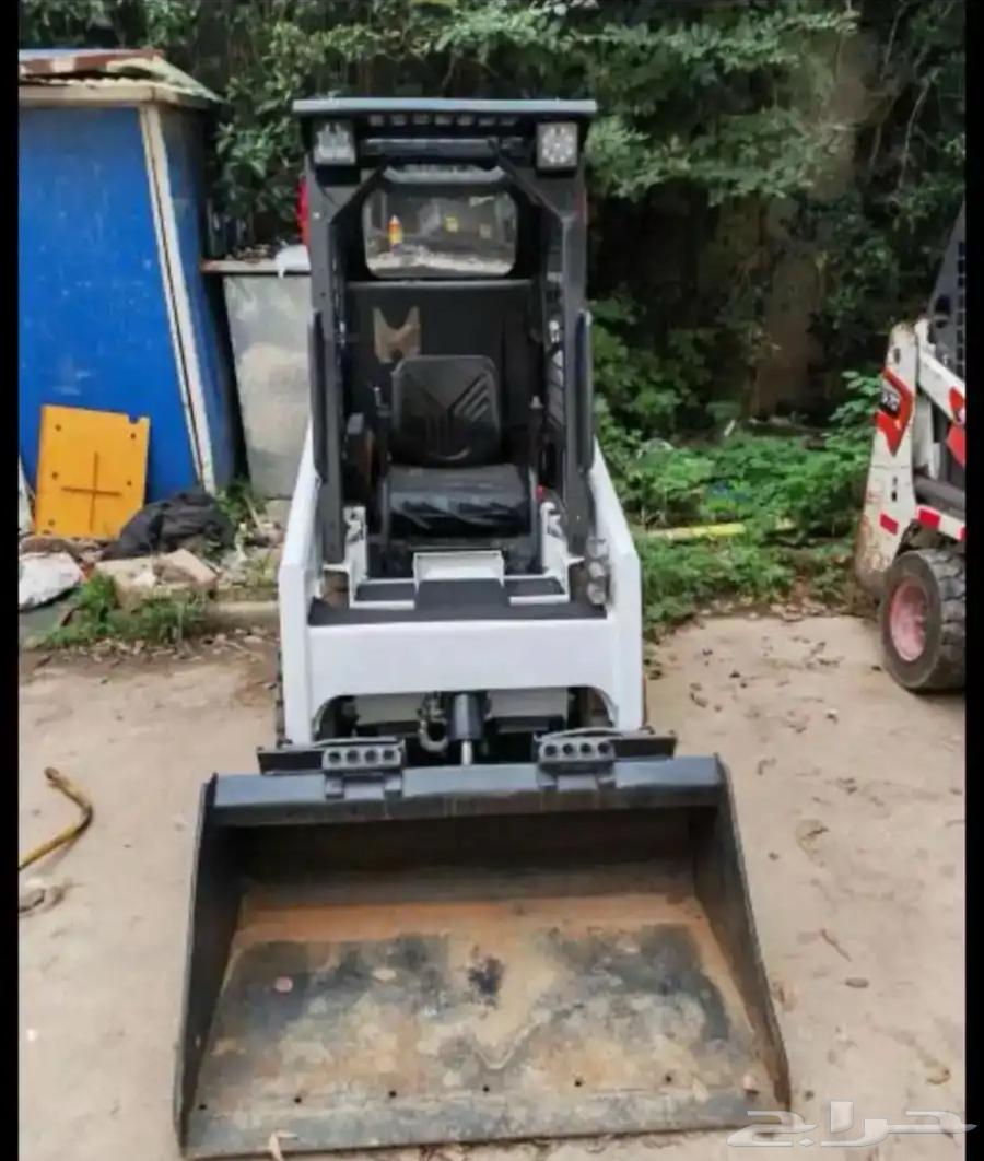 Small Bobcat with one meter width available for rent, Bobcat for yards and cleaning64449408565250110