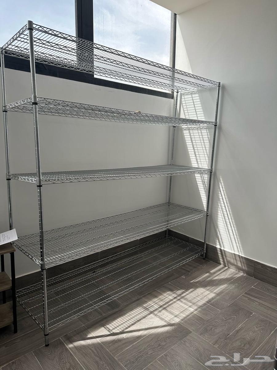 Five storage shelves measuring 2m 0.60cm 2m64451740894721111