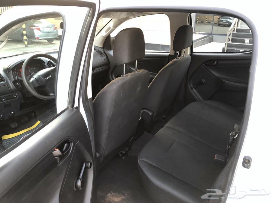 Dmax Isuzu 2023 very clean double64440232923395112