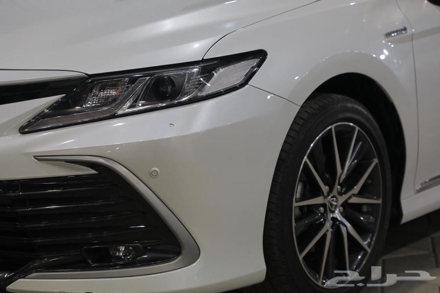 تويوتا كامري GLE هايبرد 2024 شبه الجديد64384772444931113