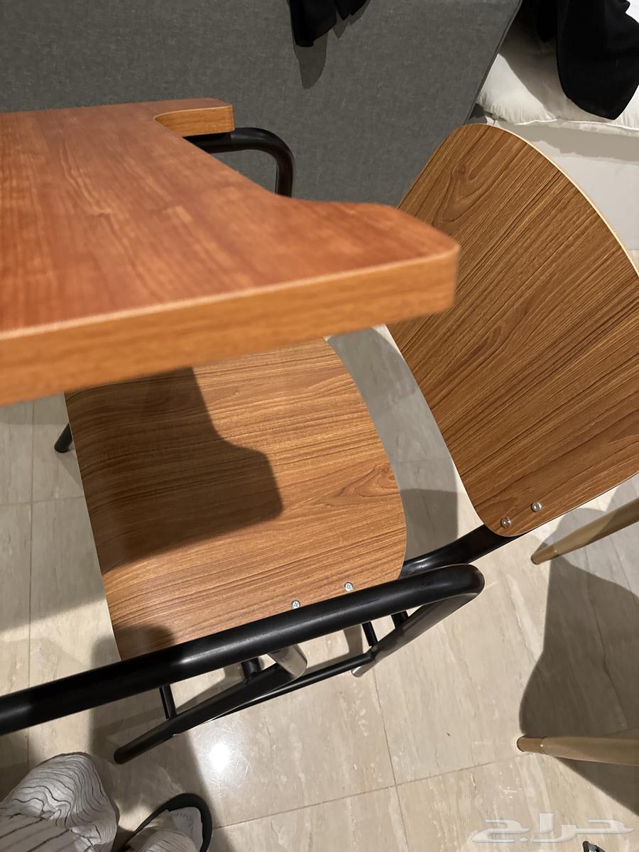 Table with chair, simple and new use64310482640514112