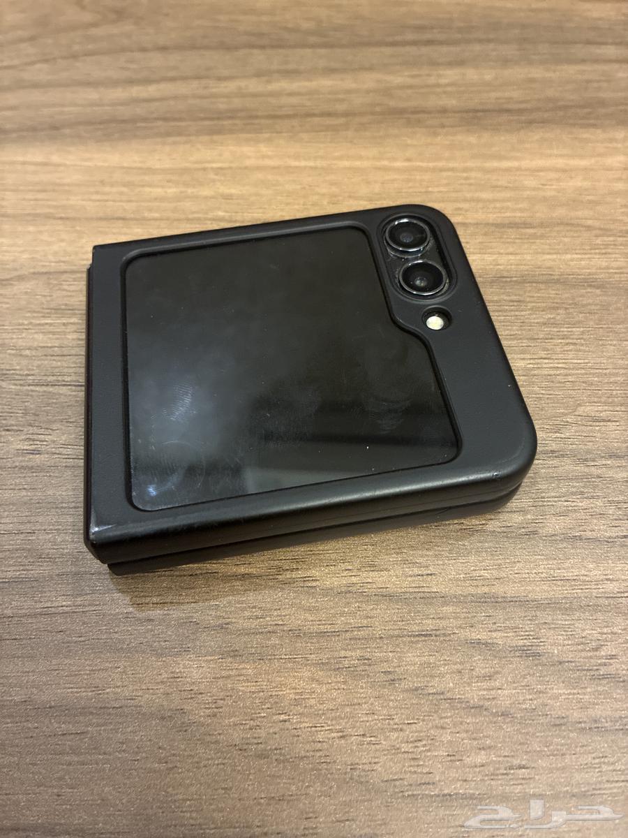 جوال سامسونق z flip 564312041532802110